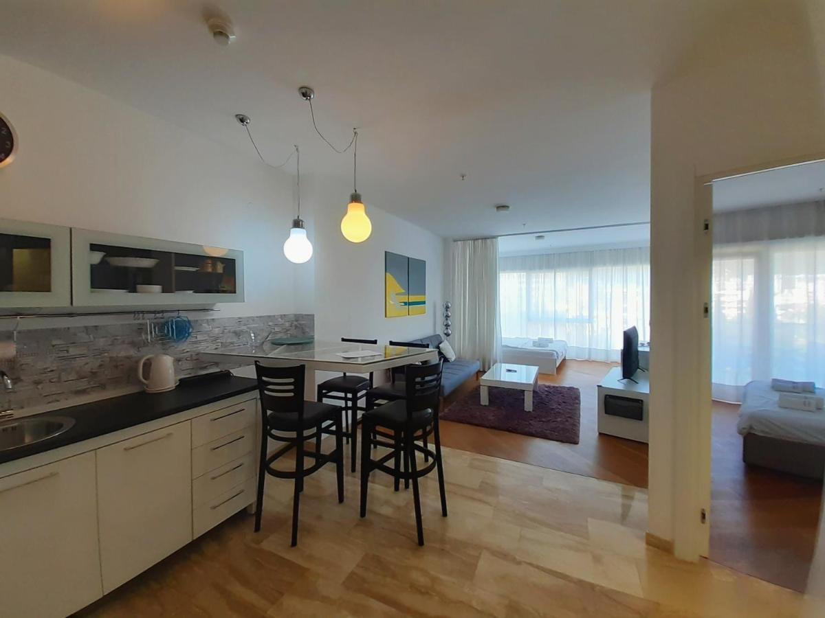 Apartments Menuet Будва Экстерьер фото